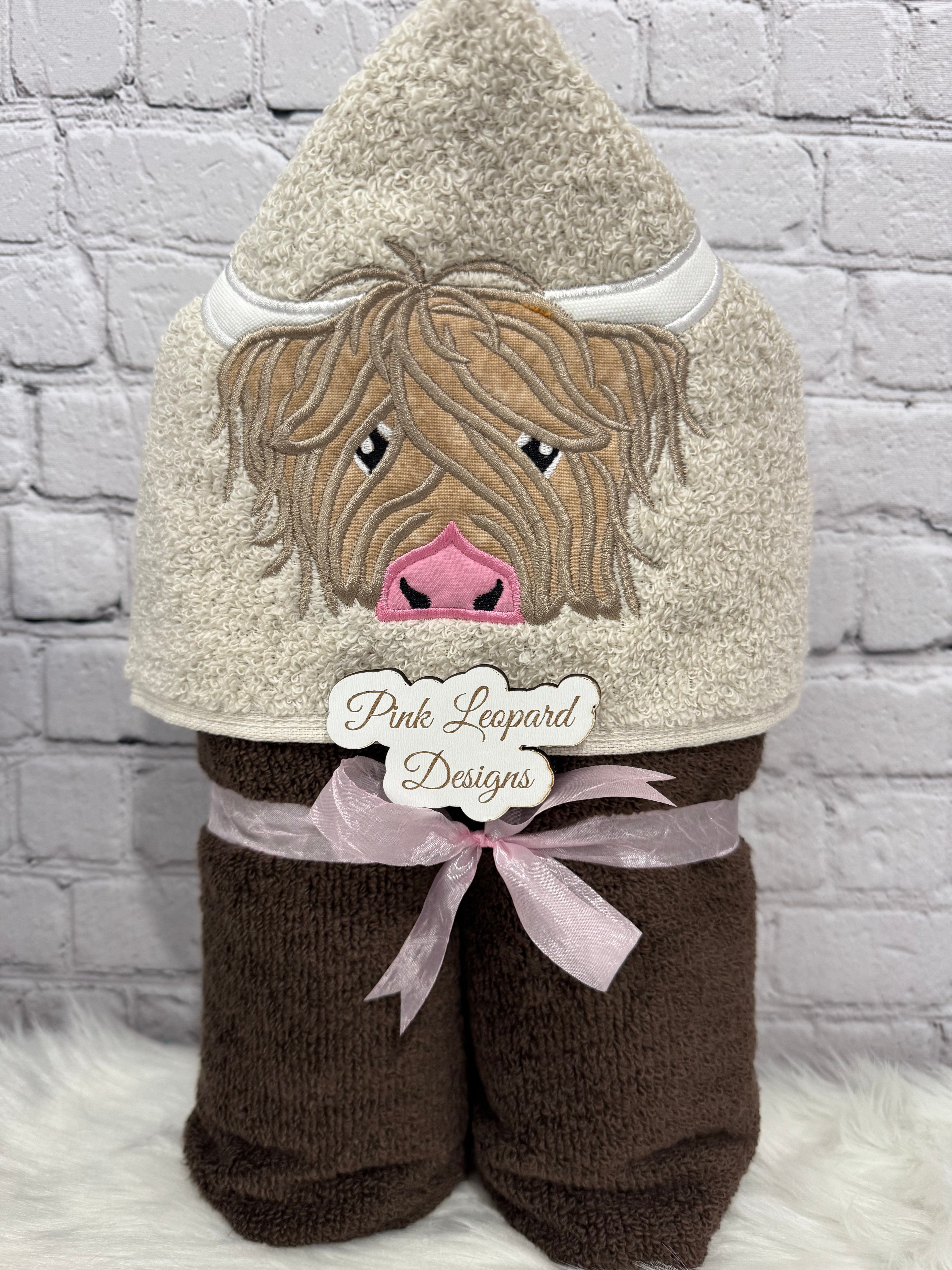 Bath Buddies Hooded Highland Cow Bath Towel