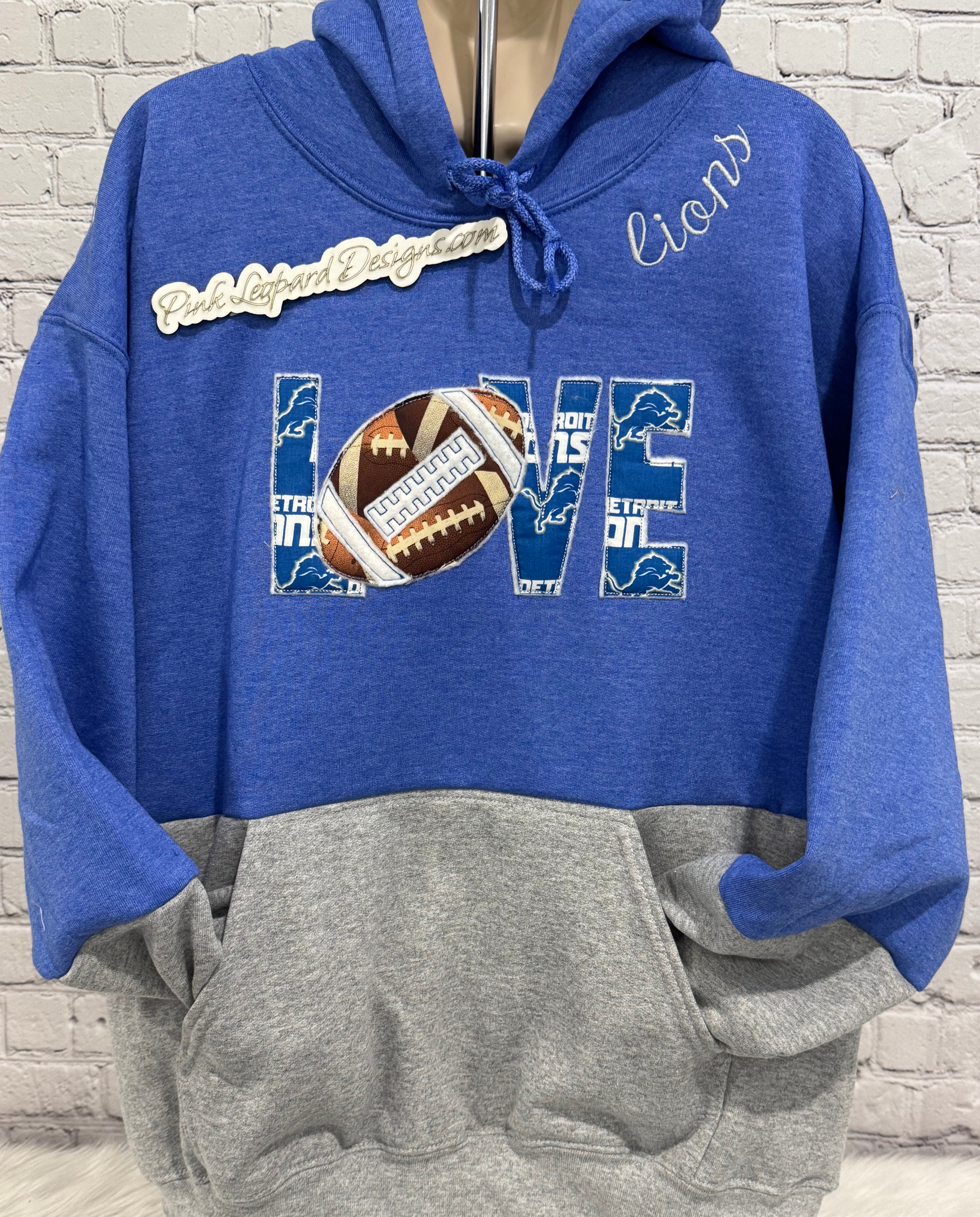 Lions Love Raggy Hooded Sweatshirt-Embroidered